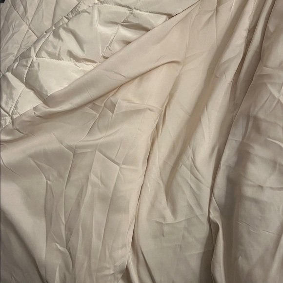 Chic Cream Quilted Puffer Coat NWT - Picture 6 of 7